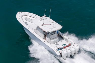 39' Yellowfin 2024