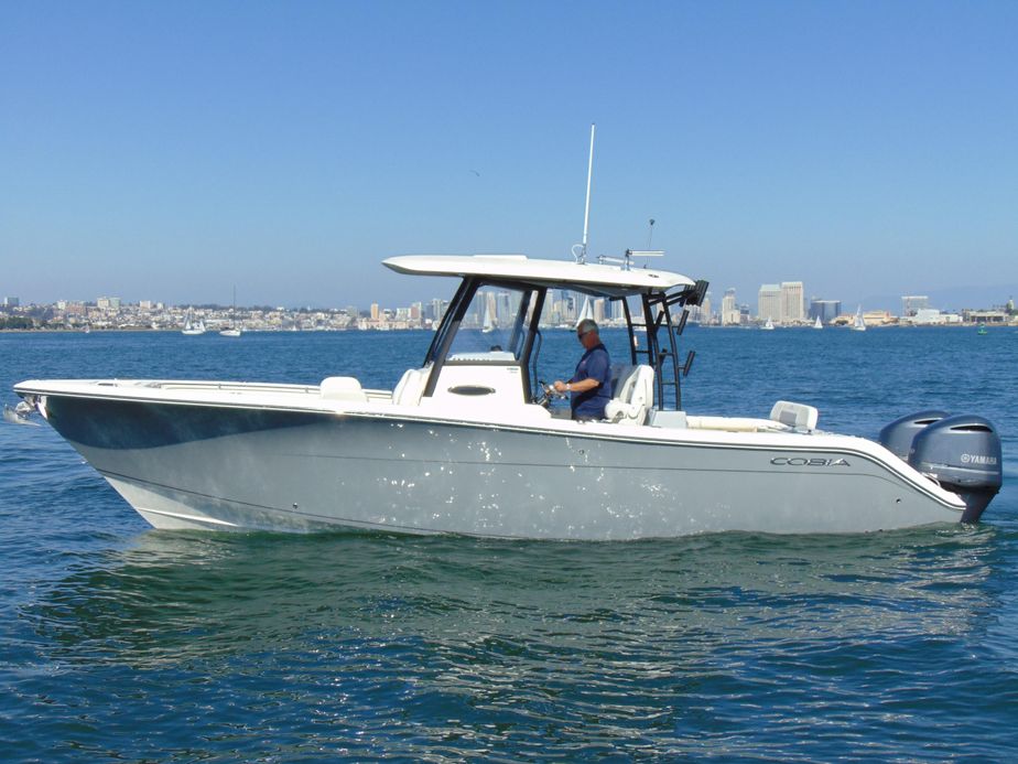 2019 Cobia 301 Cc Center Console For Sale Yachtworld