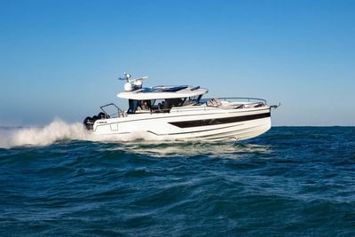 2023 Wellcraft 355