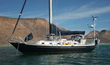 37' Pacific Seacraft 1990