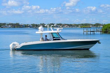 38' Boston Whaler 2021