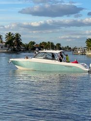 33' Everglades 2019