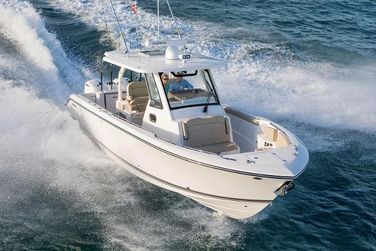 Pursuit S 328 Sport