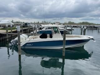 28' Boston Whaler 2022