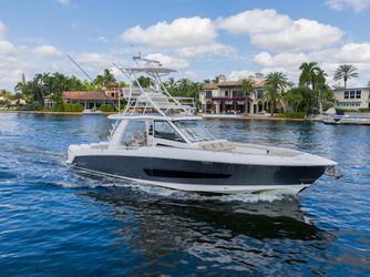 42' Boston Whaler 2019