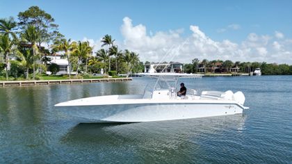 35' Bahama 2023