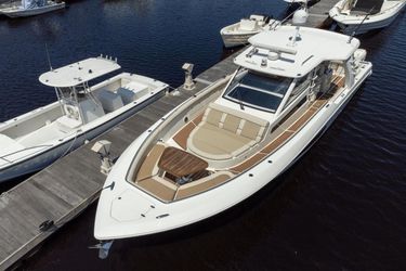 43' Boston Whaler 2017 Yacht For Sale