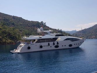 100' Ferretti Yachts 2011