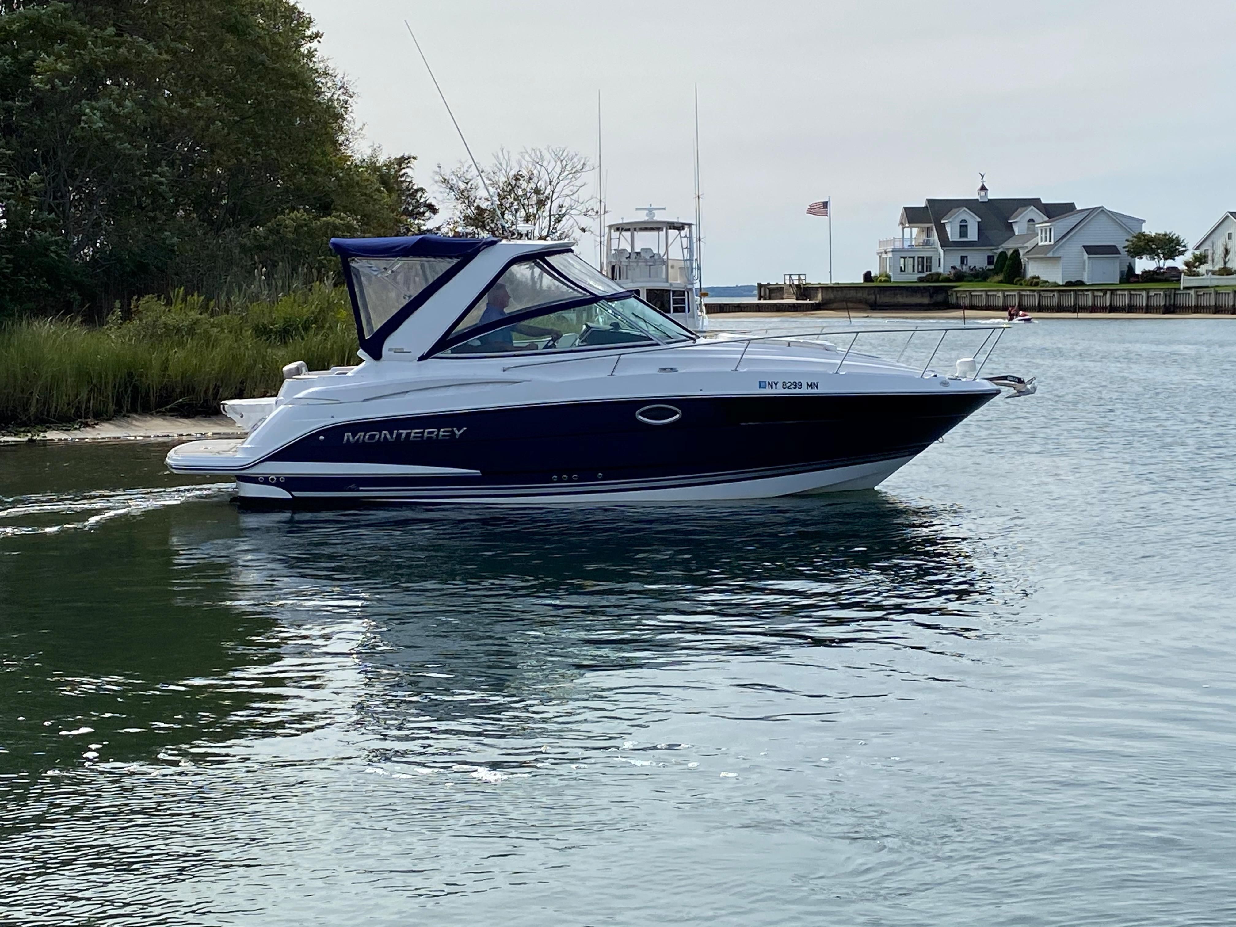 2019 monterey 295 sport yacht