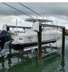 32' Intrepid 2009