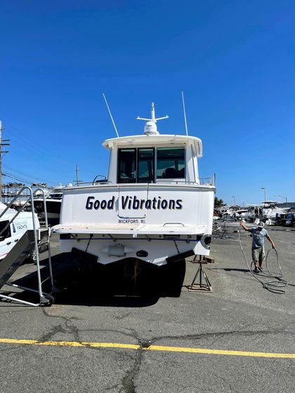 Good Vibrations Yacht Photos Pics 