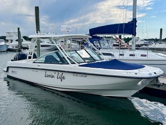 27' Boston Whaler 2016