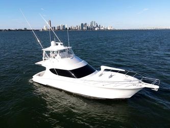 54' Hatteras 2013