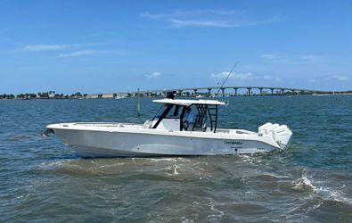 35' Everglades 2024