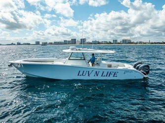 42' Yellowfin 2018