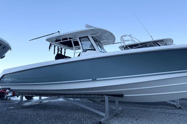 33' Boston Whaler 2017
