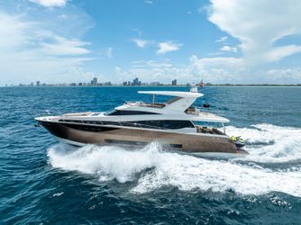 75' Prestige 2015 Yacht For Sale