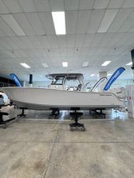 32' Sportsman 2025