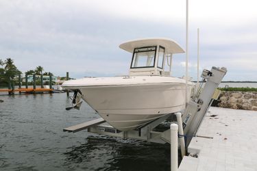 27' Robalo 2021 Yacht For Sale