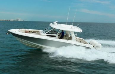 35' Boston Whaler 2019