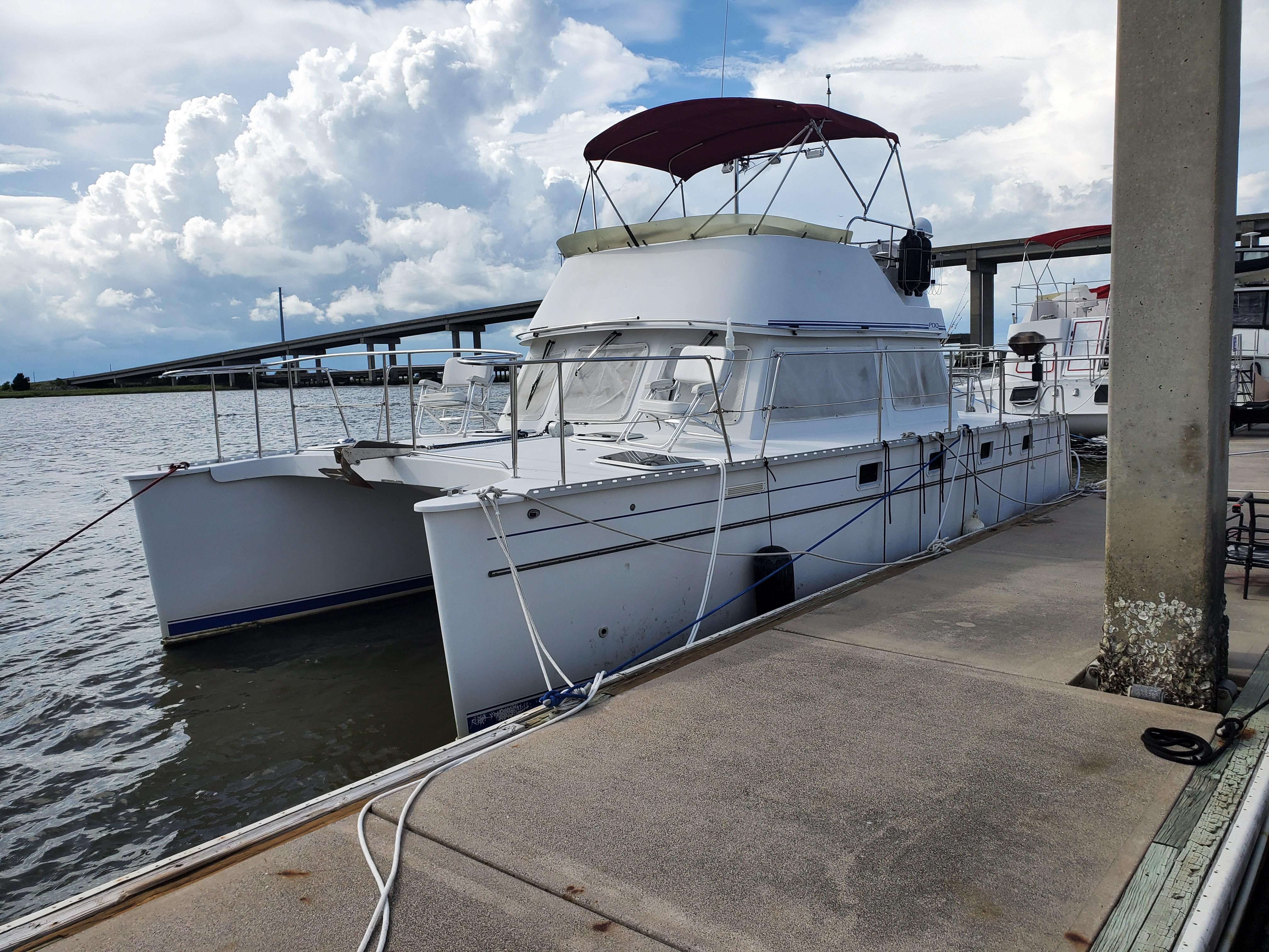 34 foot power catamaran