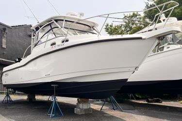 32' Boston Whaler 2005