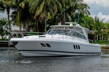 48' Intrepid 2014