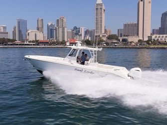 32' Everglades 2015