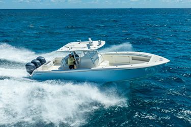 39' Invincible 2016