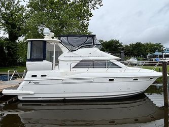 41' Cruisers Yachts 2004