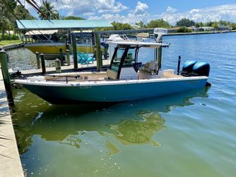 27' Everglades 2022
