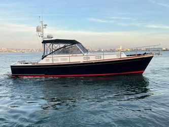 38' Grand Banks 1999
