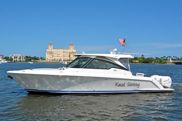 38' Tiara Yachts 2021