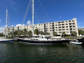 110' Palmer Johnson 1983