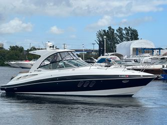 35' Cruisers Yachts 2014