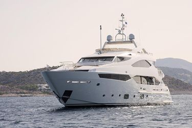 131' Sunseeker 2011