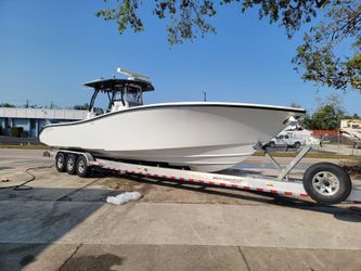 36' Yellowfin 2014