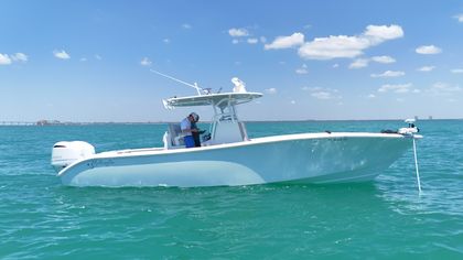32' Yellowfin 2016