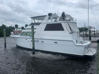 52' Hatteras 1998