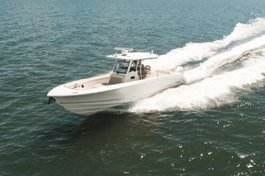 33' Boston Whaler 2022