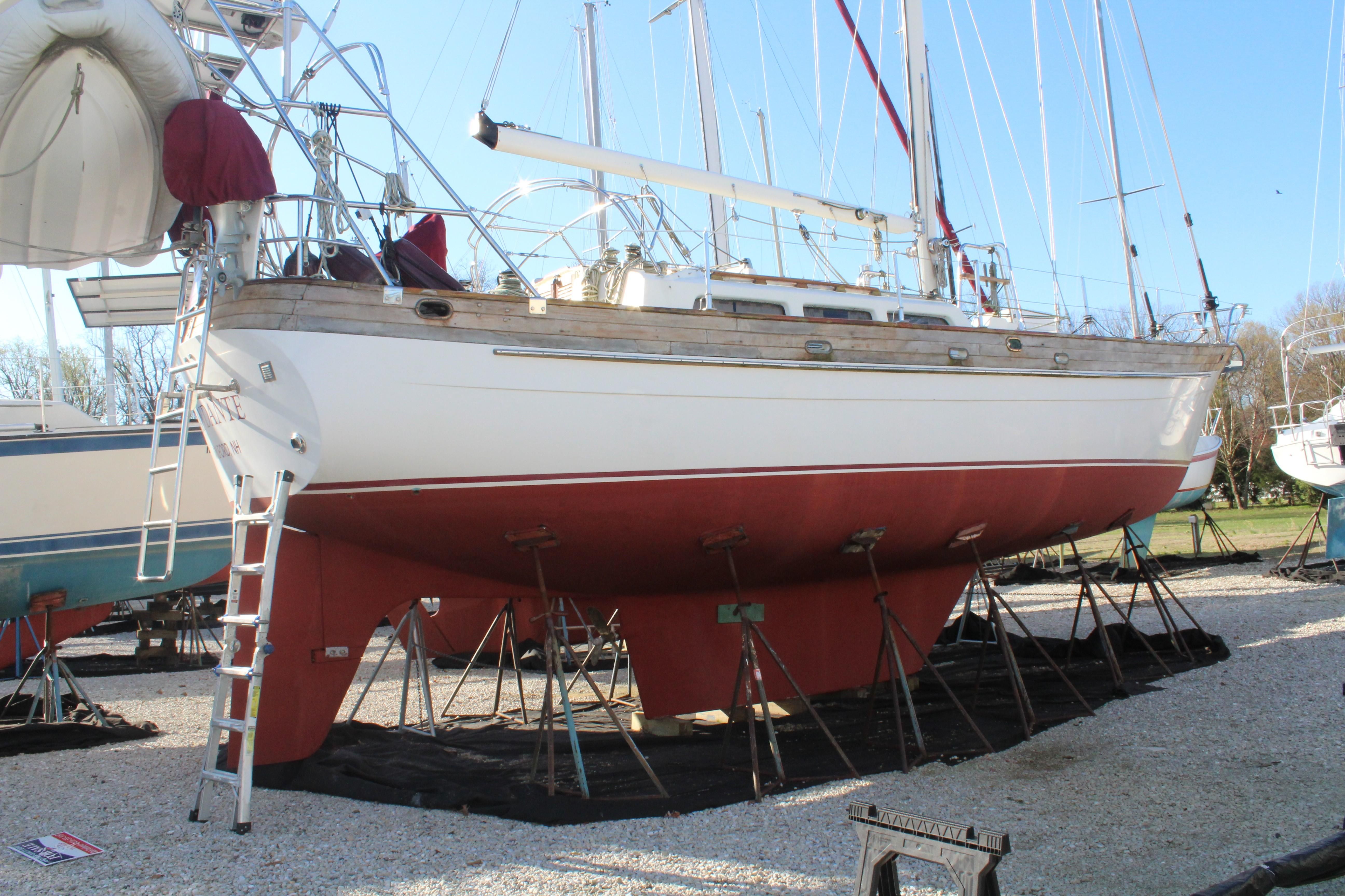 43 foot sailboat