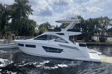 60' Cruisers Yachts 2024