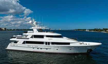 130' Westport 2013