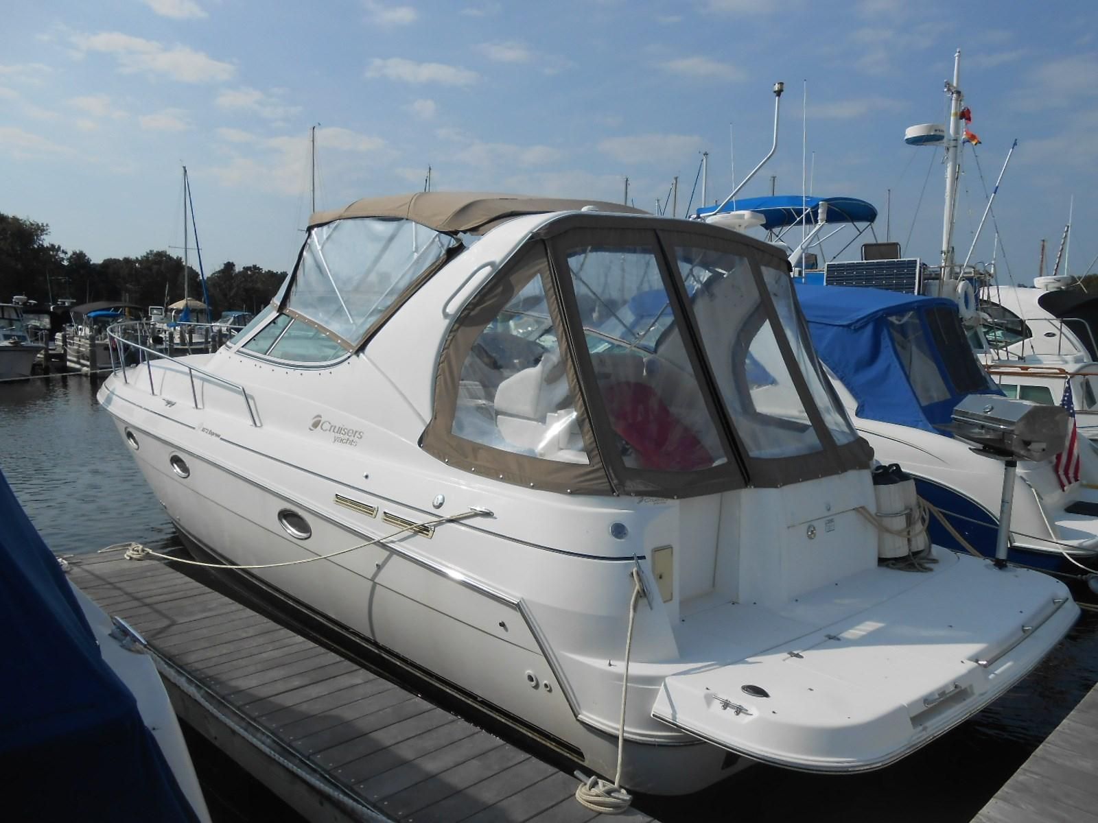 cruisers yacht 3372 for sale