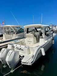 32' Boston Whaler 2023