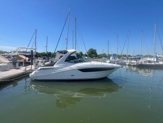 33' Sea Ray 2015