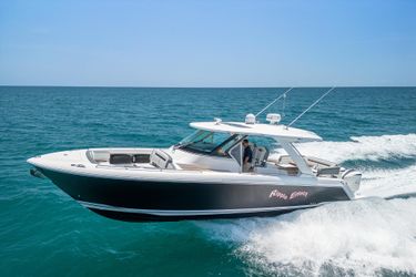 38' Tiara Yachts 2019