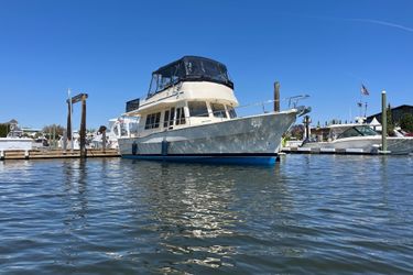 37' Mainship 2005