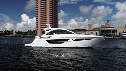 50' Cruisers Yachts 2021