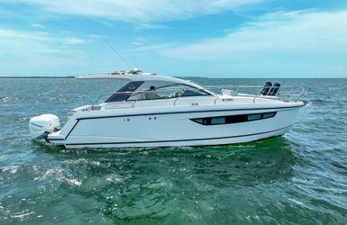 33' Sealine 2019